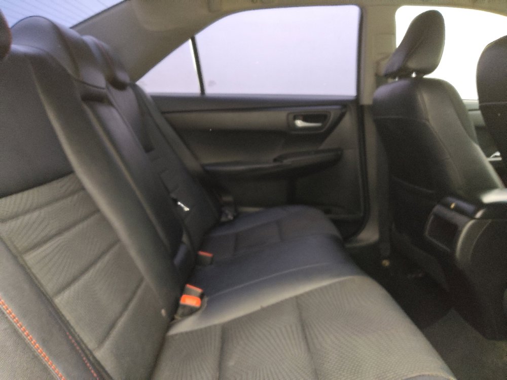 Used 2017 Toyota Camry SE FWD image 19