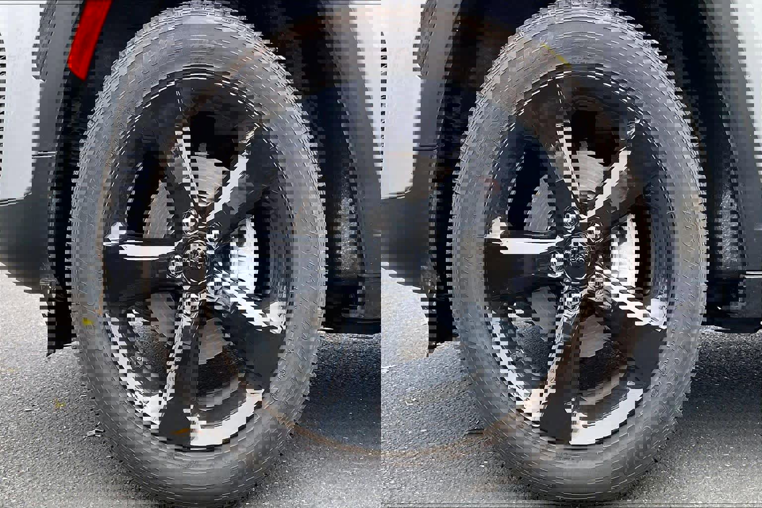 Used 2024 Jeep Grand Cherokee Altitude image 11