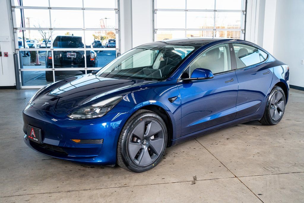 Used 2023 Tesla Model 3 Standard Range image 11