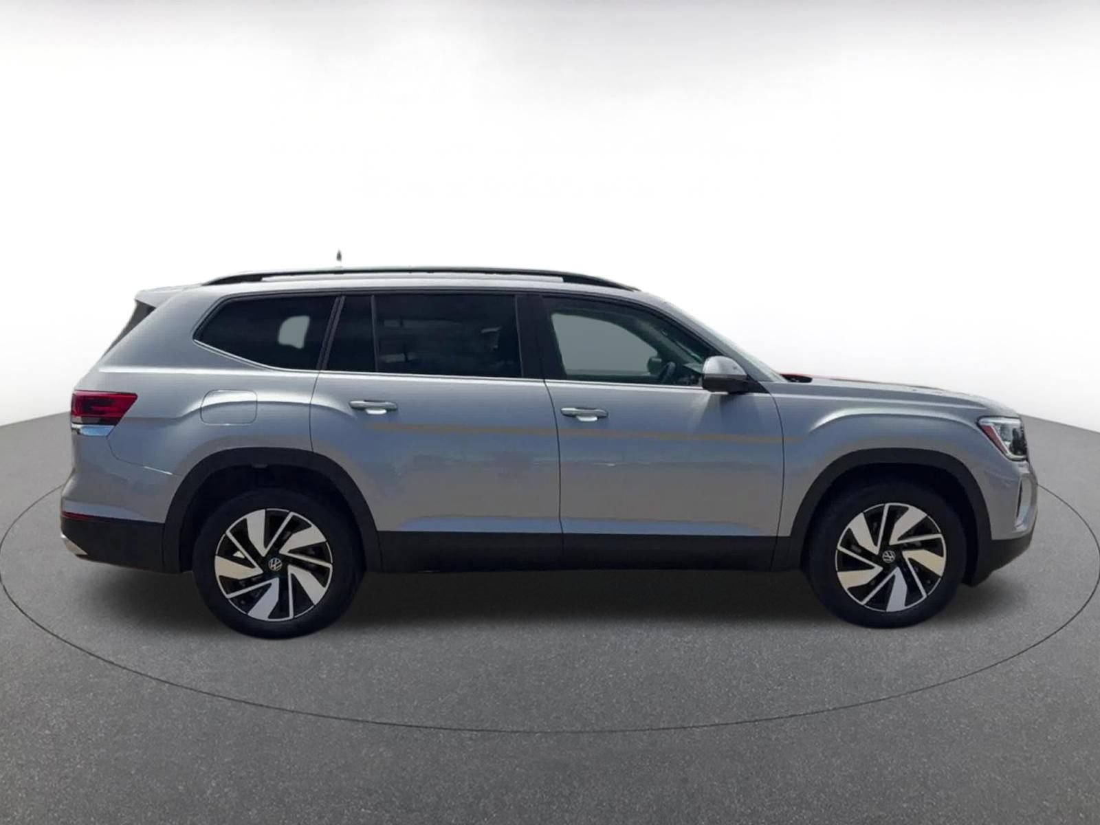 Used 2026 Volkswagen Atlas SE FWD image 15