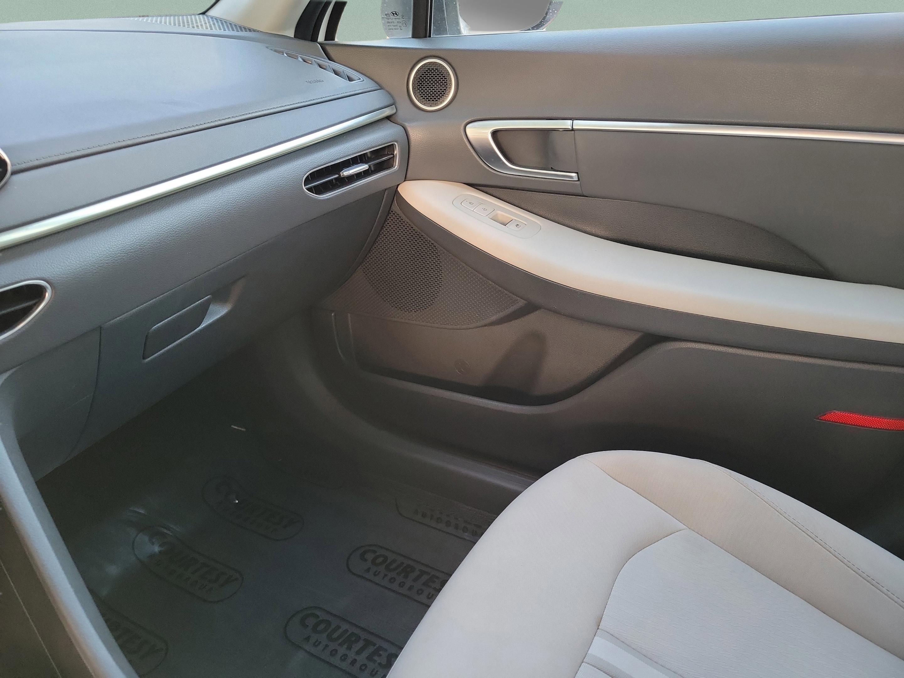 Used 2022 Hyundai Sonata SEL FWD image 14