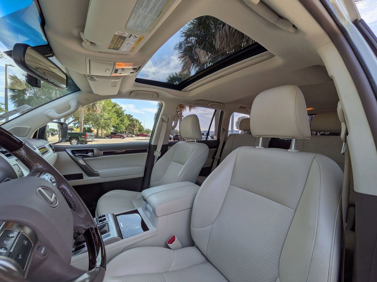 Used 2018 Lexus GX 460 Luxury w/ Sport Design Package AWD/4WD image 20