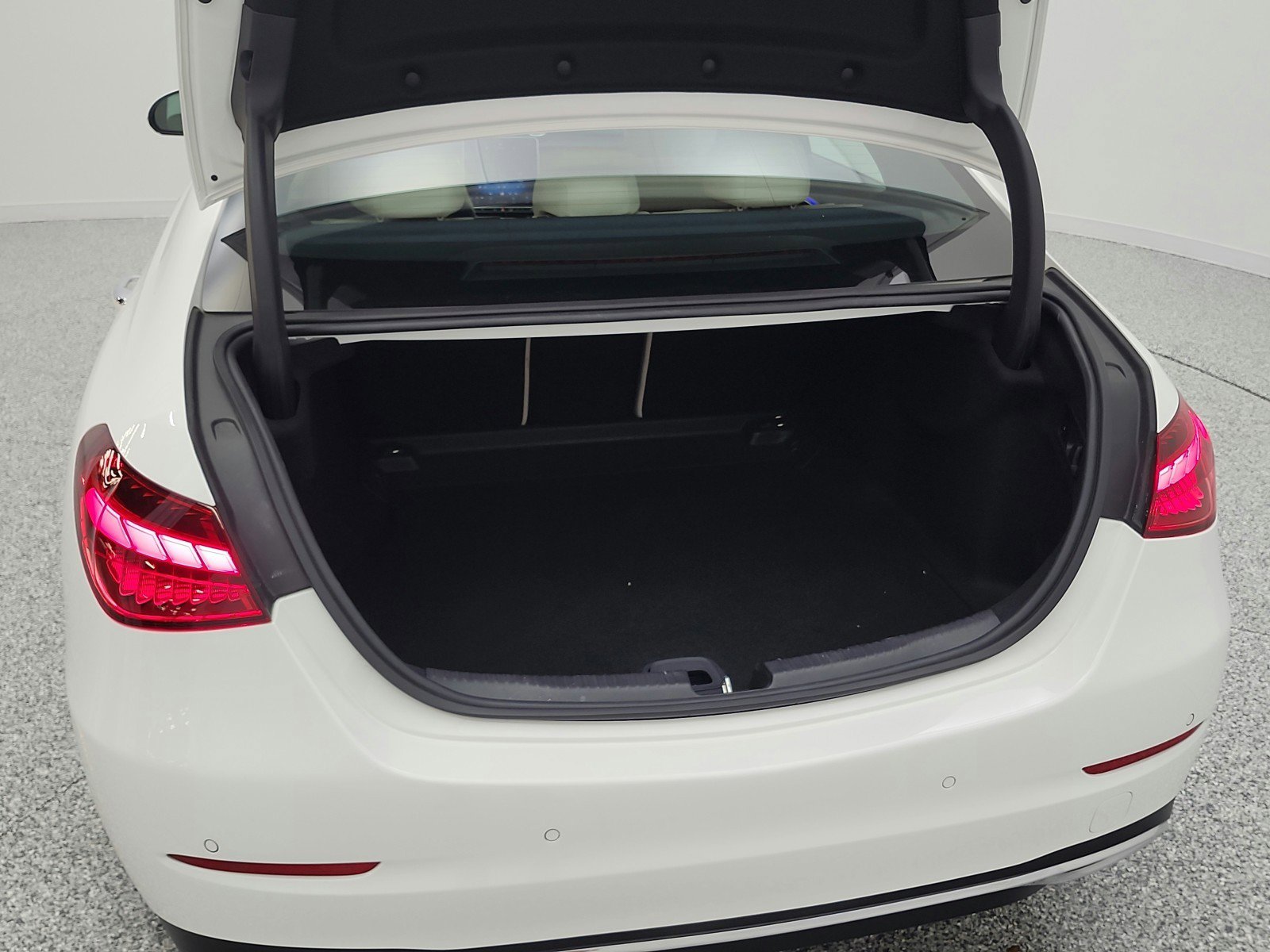 Used 2023 Mercedes-Benz C 300 Sedan image 21