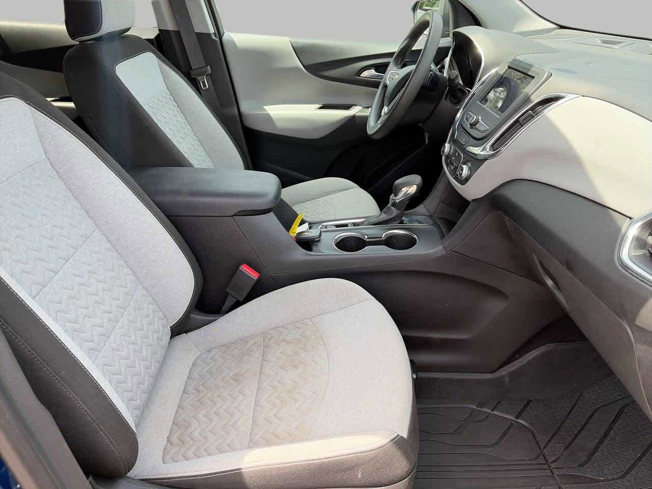 Used 2022 Chevrolet Equinox LS w/ LPO, Floor Liner Package FWD image 8