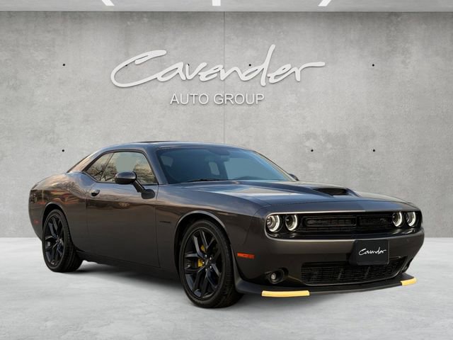 Used 2022 Dodge Challenger R/T w/ Blacktop Package video 2