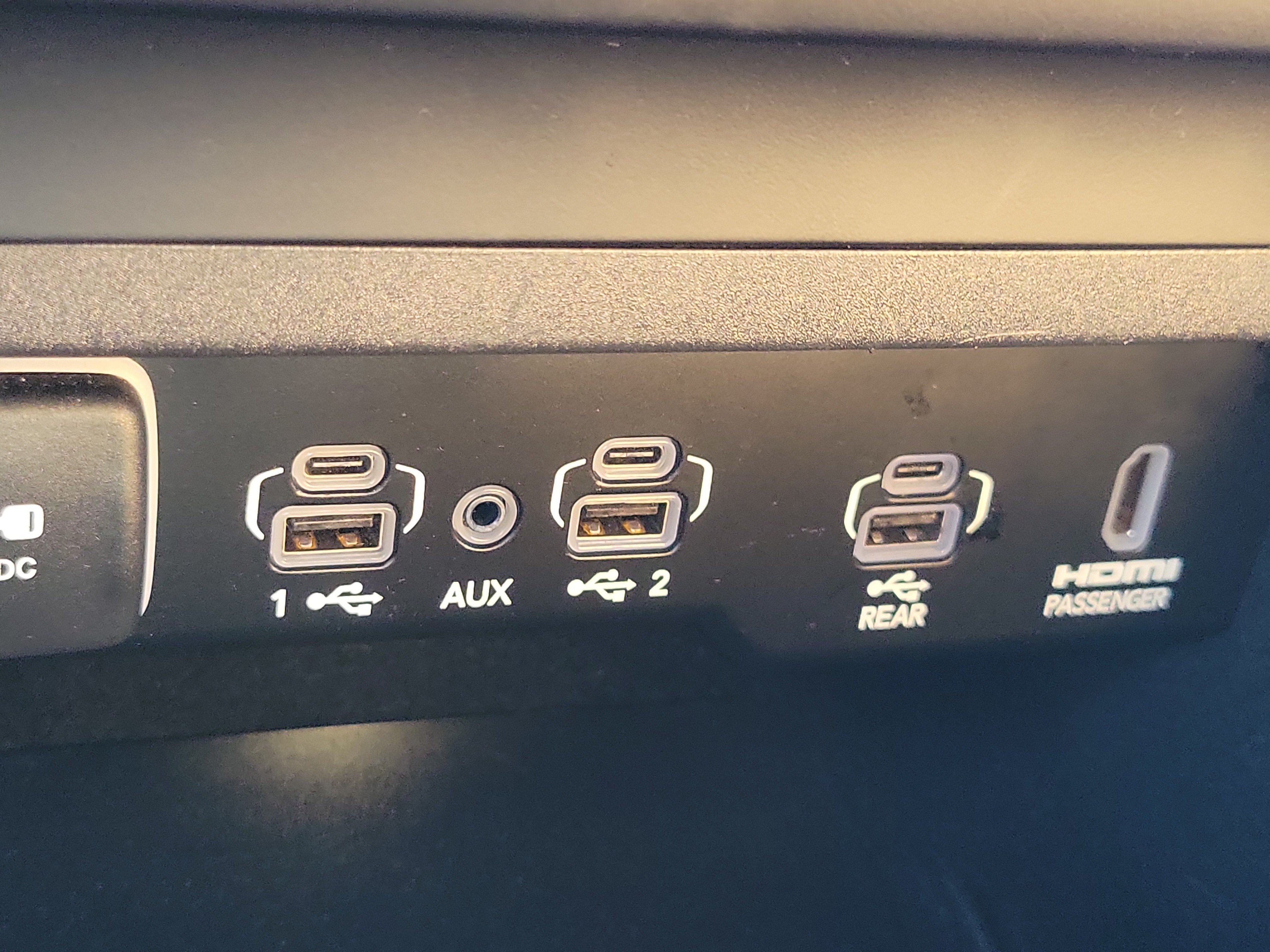 Used 2025 Jeep Grand Wagoneer Series III w/ Rear Seat Video Group 1 AWD/4WD image 37