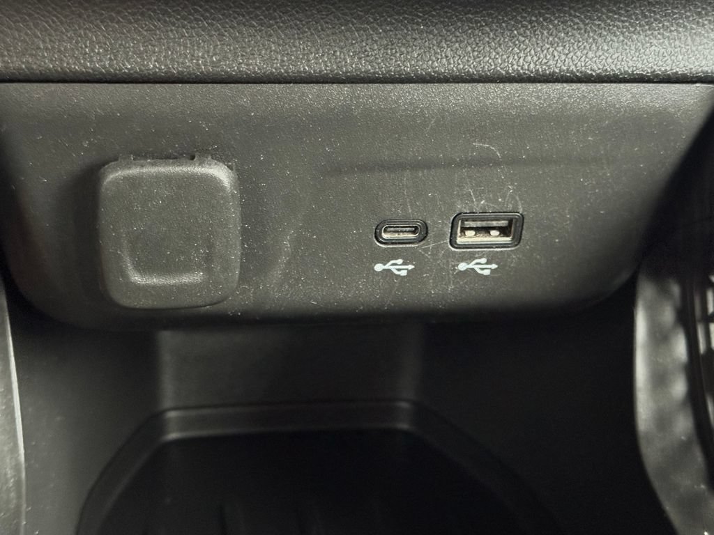 Used 2025 Chevrolet TrailBlazer LS AWD/4WD image 25
