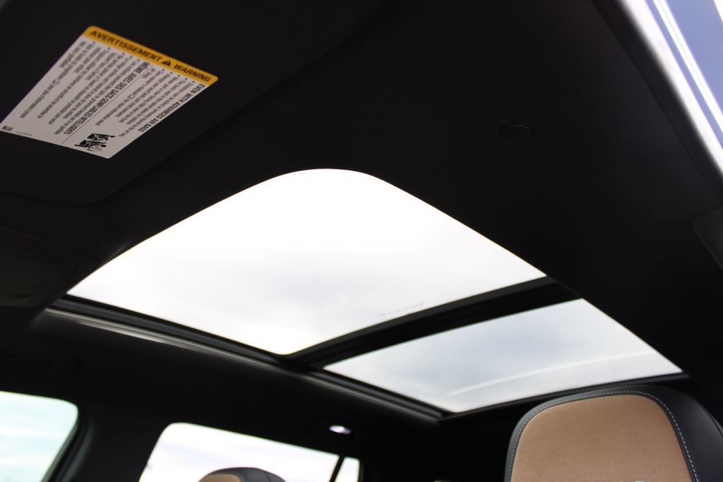 Used 2025 Chevrolet Equinox ACTIV w/ Safety and Technology Package image 59