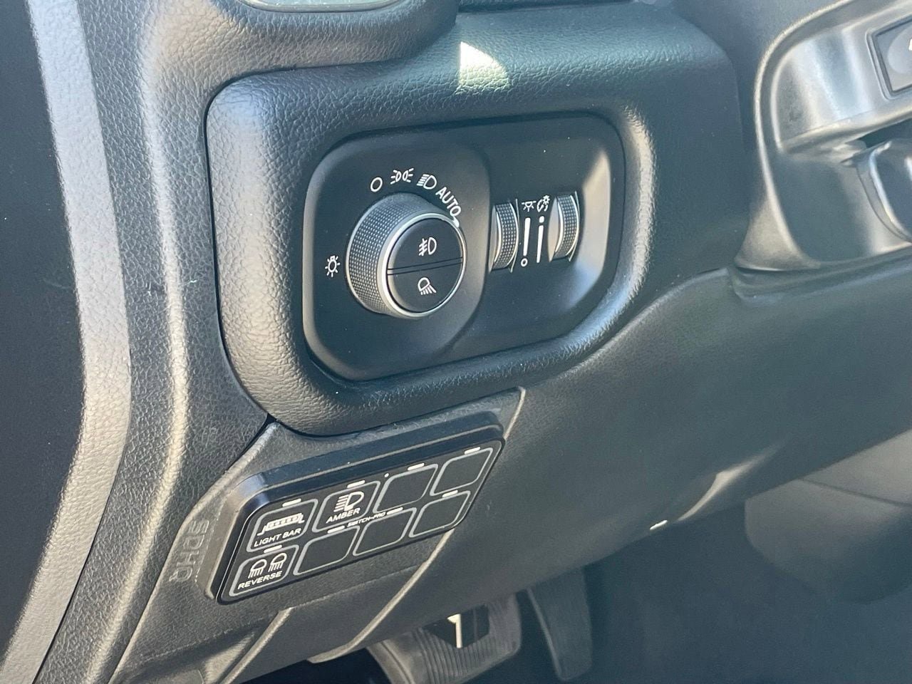 Used 2020 RAM 2500 Laramie w/ Night Edition AWD/4WD image 6