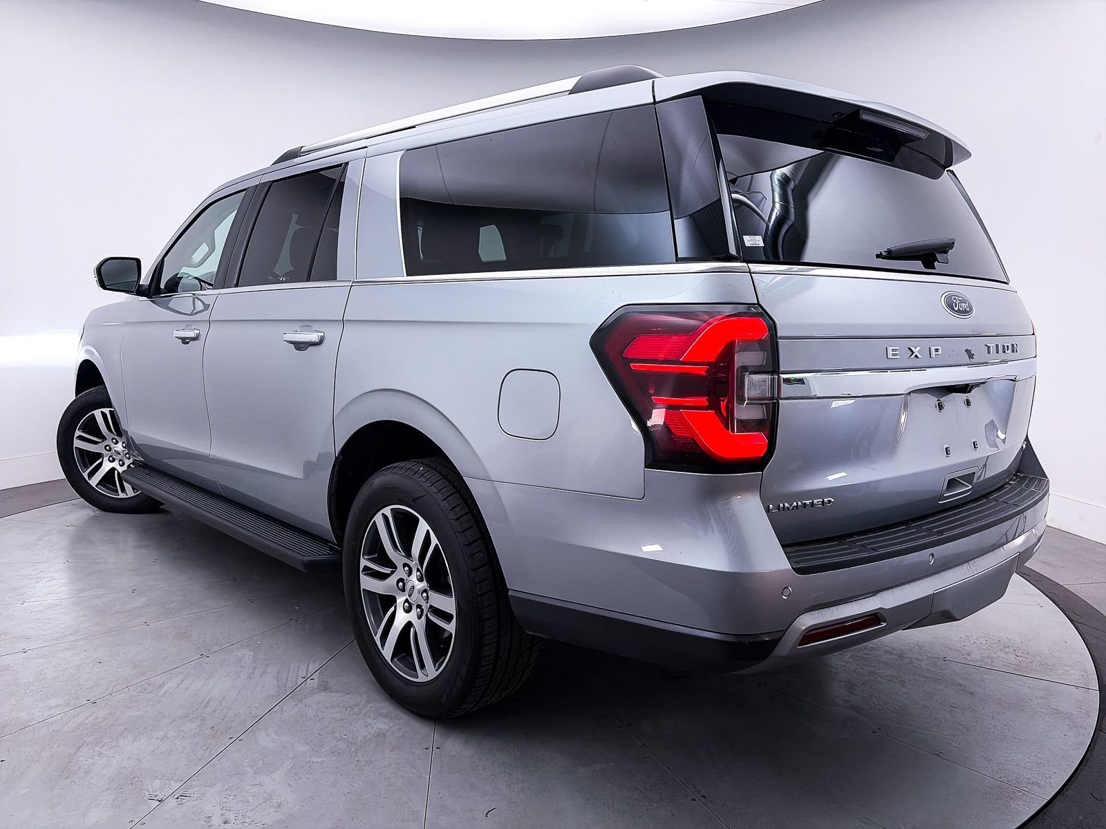 Used 2024 Ford Expedition Max Limited image 2