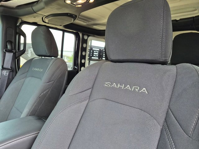Used 2023 Jeep Wrangler Unlimited Sahara AWD/4WD image 15