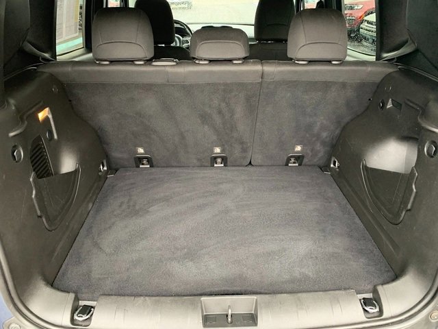 Used 2020 Jeep Renegade Latitude w/ Cold Weather Group image 6