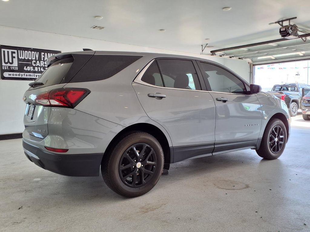 Used 2024 Chevrolet Equinox LT AWD/4WD image 3