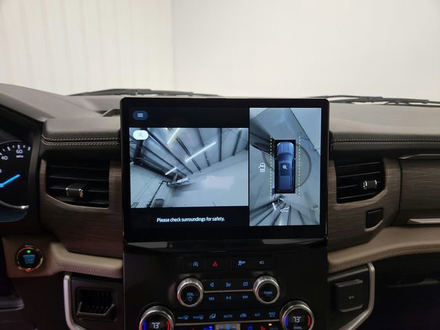 Used 2024 Ford Expedition Limited image 24