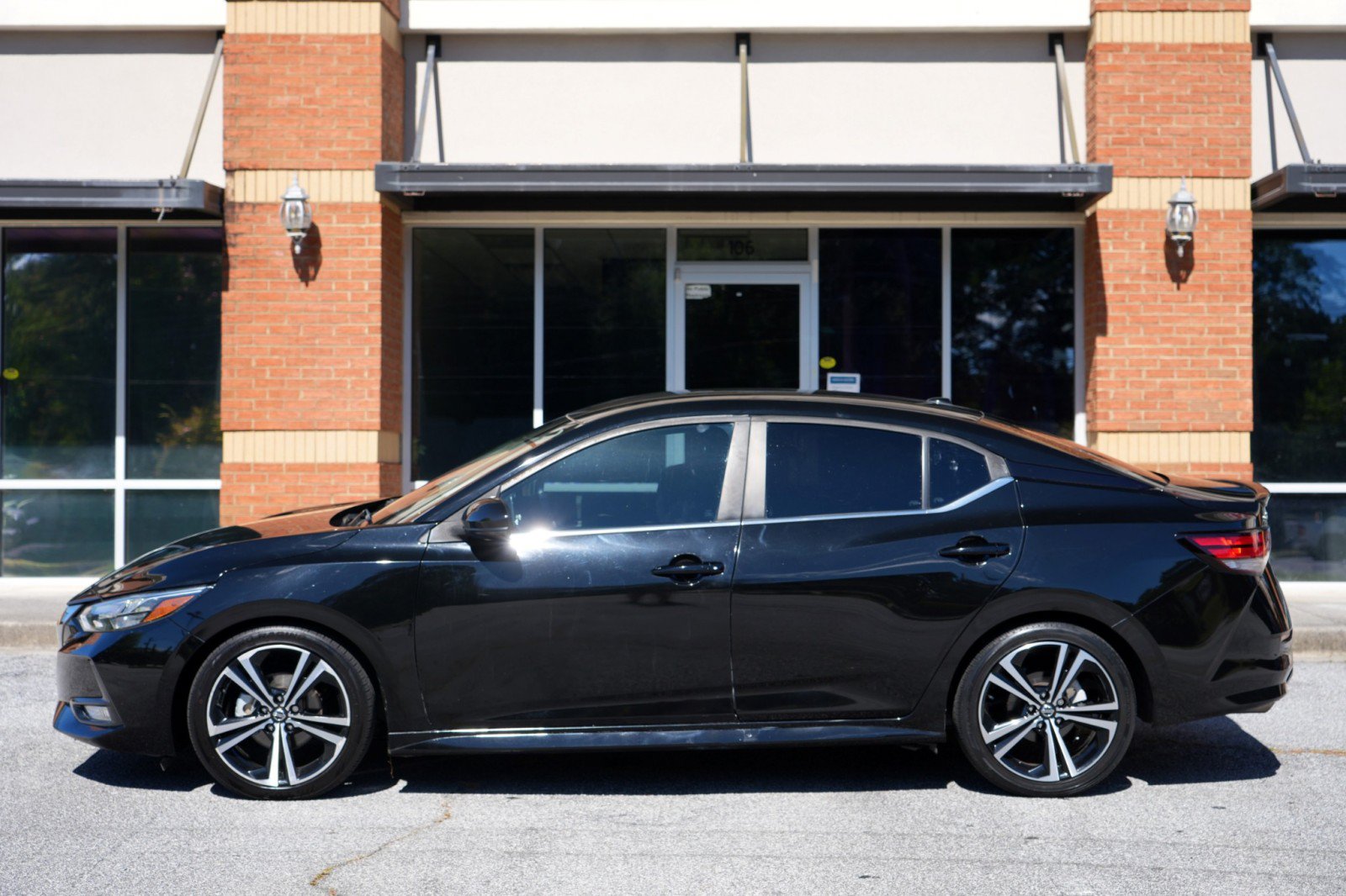 Used 2021 Nissan Sentra SR FWD image 42