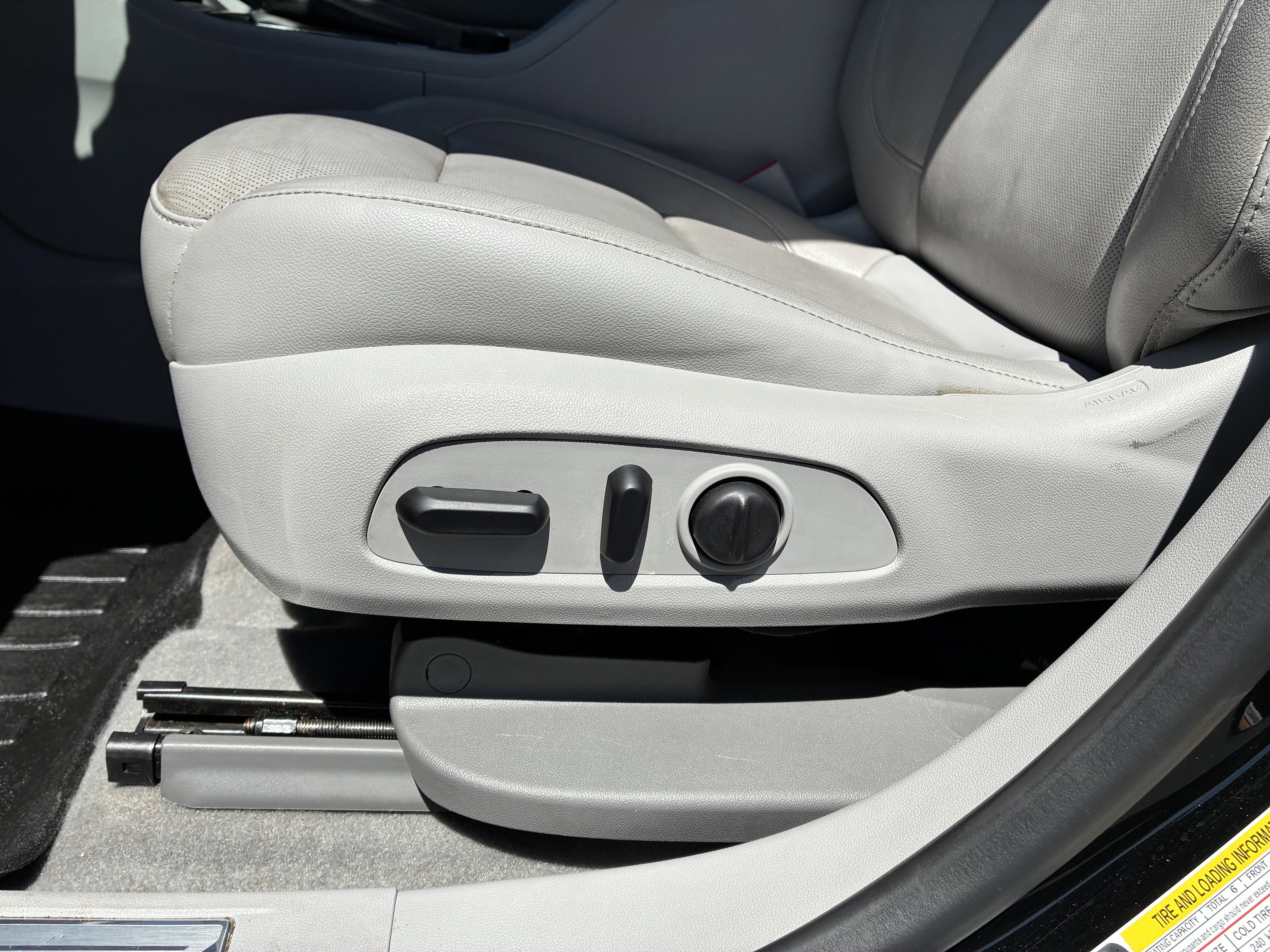 Used 2019 GMC Acadia SLT image 26