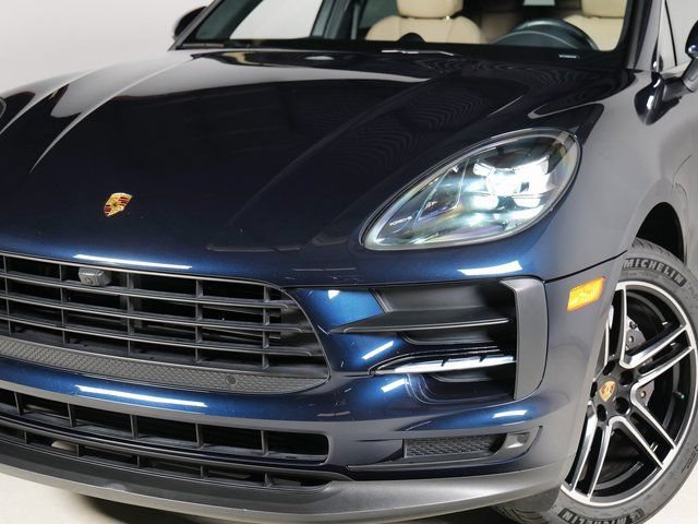 Certified 2021 Porsche Macan AWD/4WD image 31