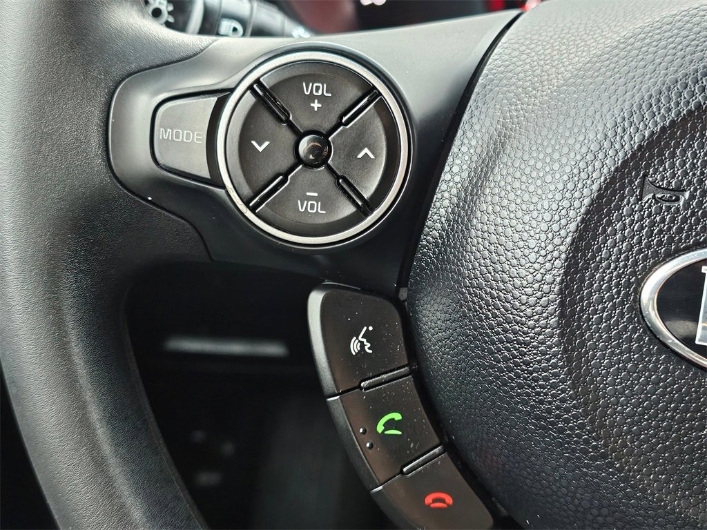 Used 2016 Kia Soul image 17