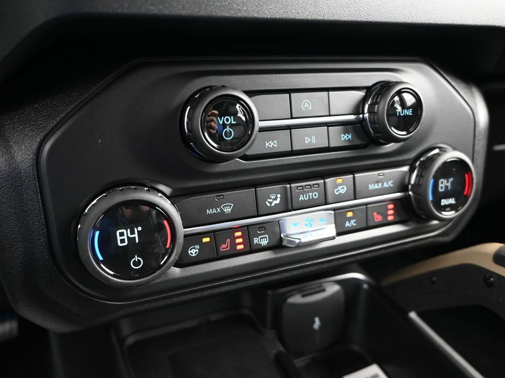 New 2026 Ford Bronco Badlands w/ Sasquatch Package image 16