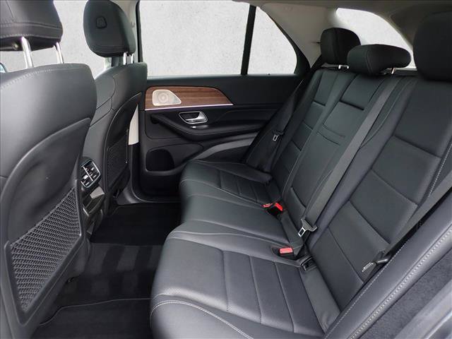 Used 2025 Mercedes-Benz GLE 350 4MATIC w/ AMG Line Exterior image 10