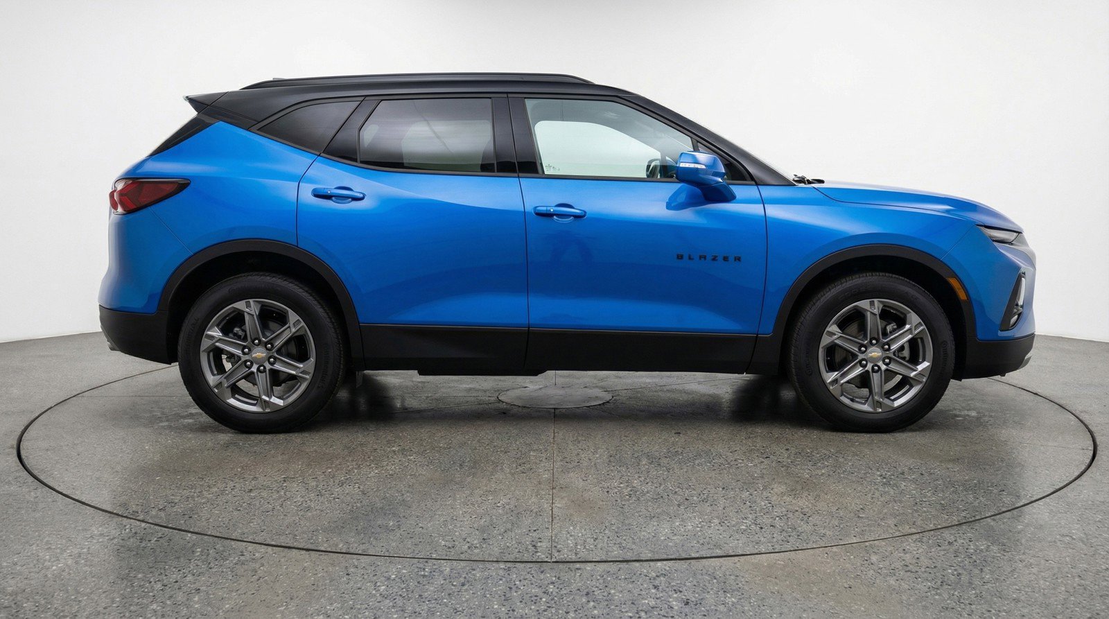 Used 2025 Chevrolet Blazer LT image 11