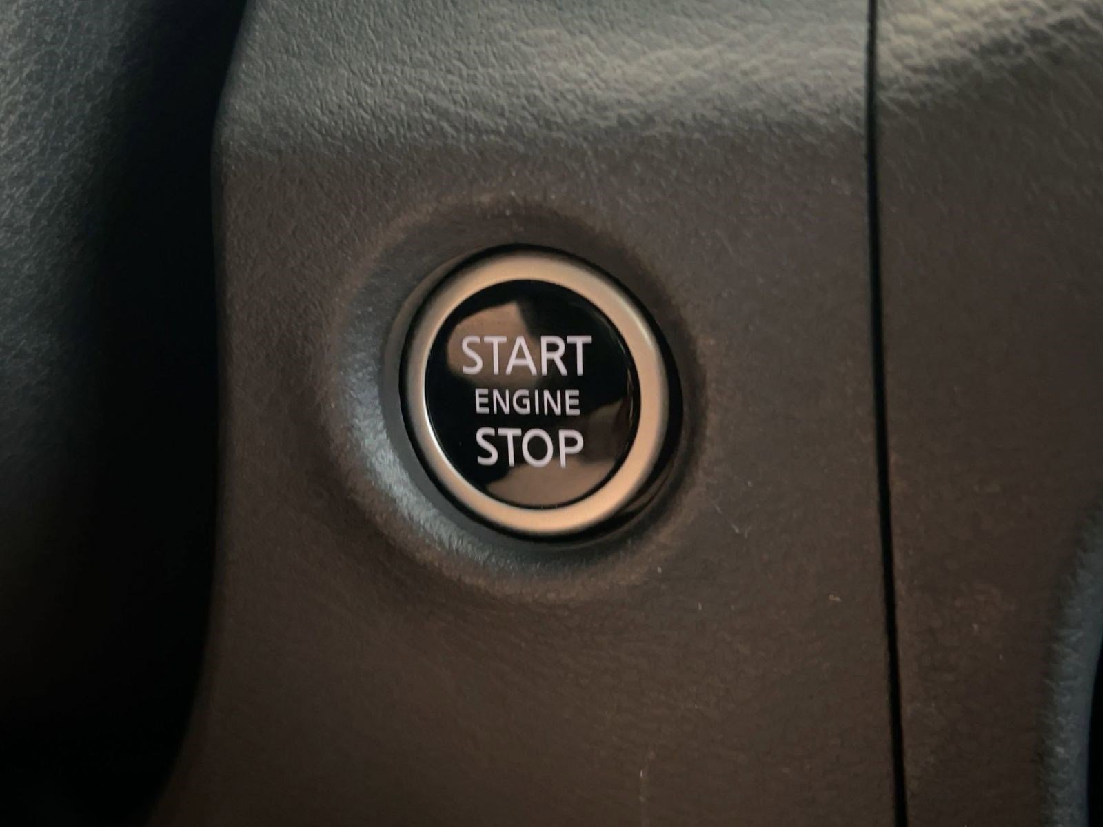 Used 2023 Nissan Frontier SV w/ SV Convenience Package image 31