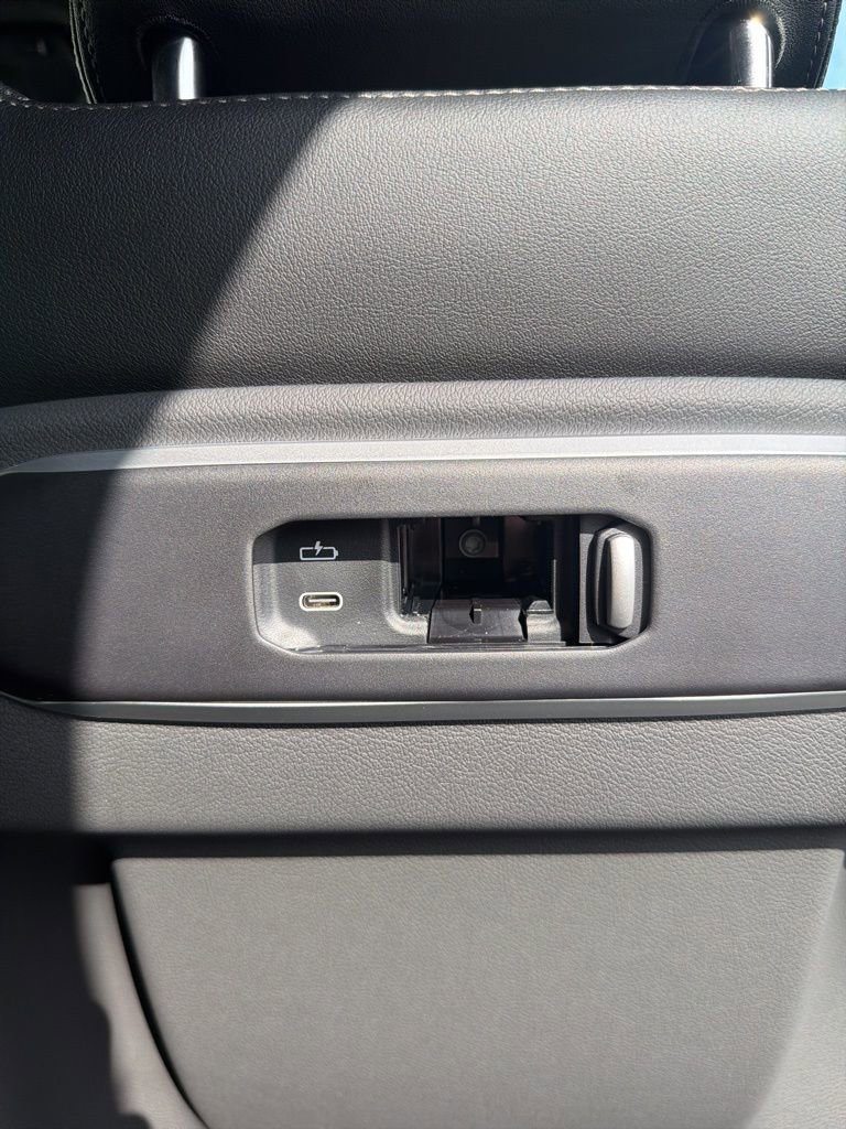 New 2026 BMW X5 xDrive40i w/ M Sport Package image 19