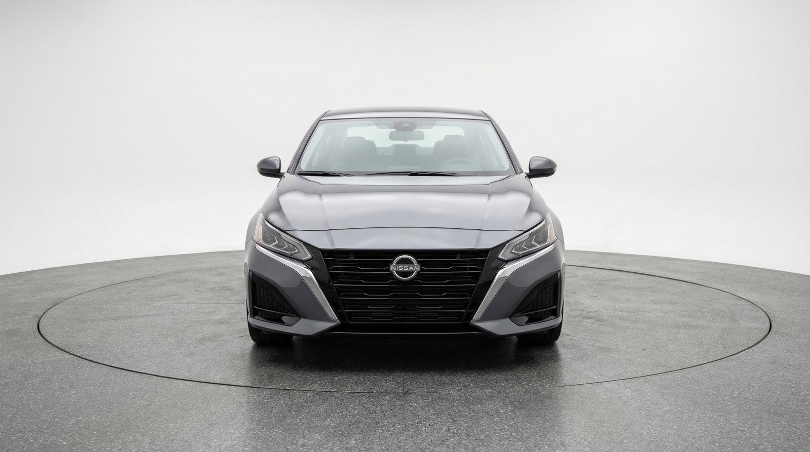 Used 2025 Nissan Altima 2.5 SV FWD image 2