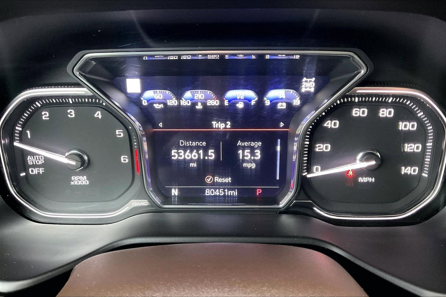 Used 2021 GMC Yukon Denali w/ Denali Premium Package image 12