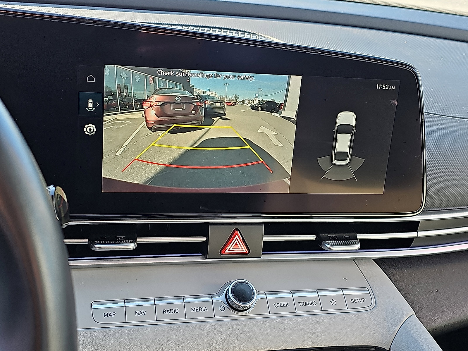 Used 2022 Hyundai Elantra Limited image 19