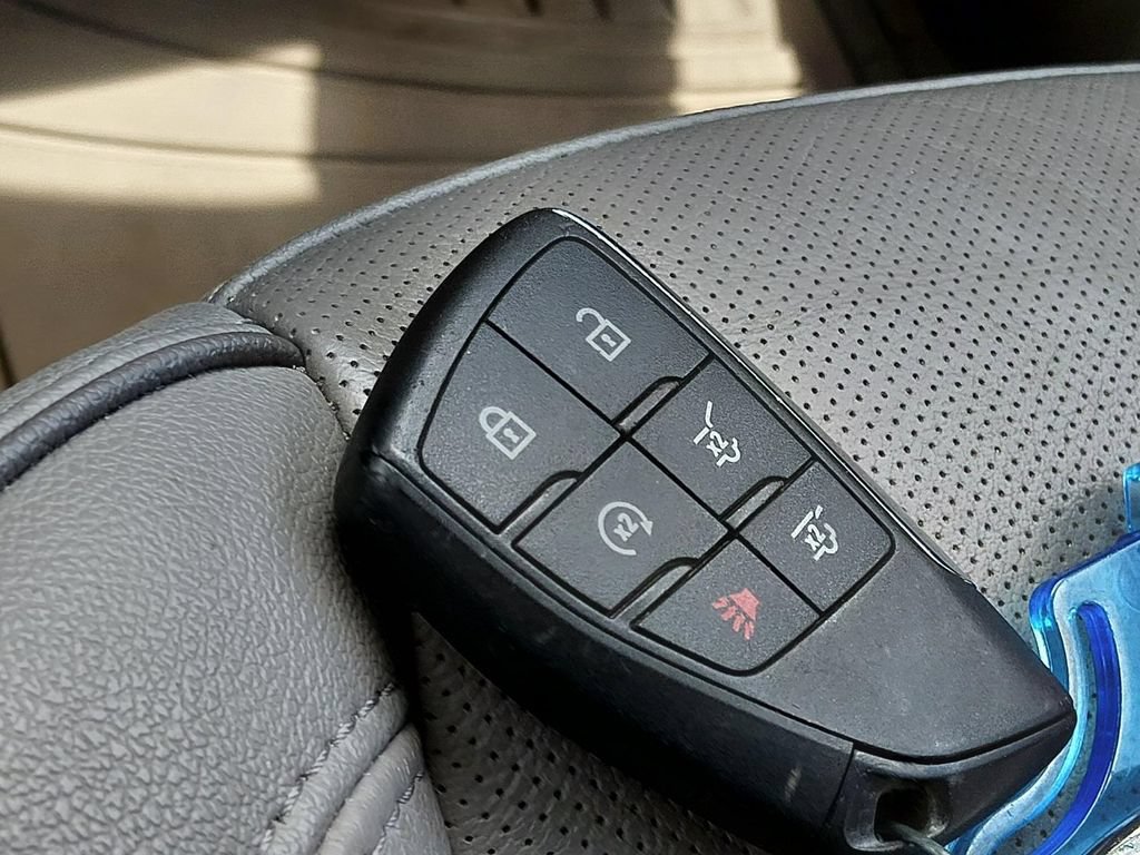 Used 2021 GMC Yukon XL SLT AWD/4WD image 25