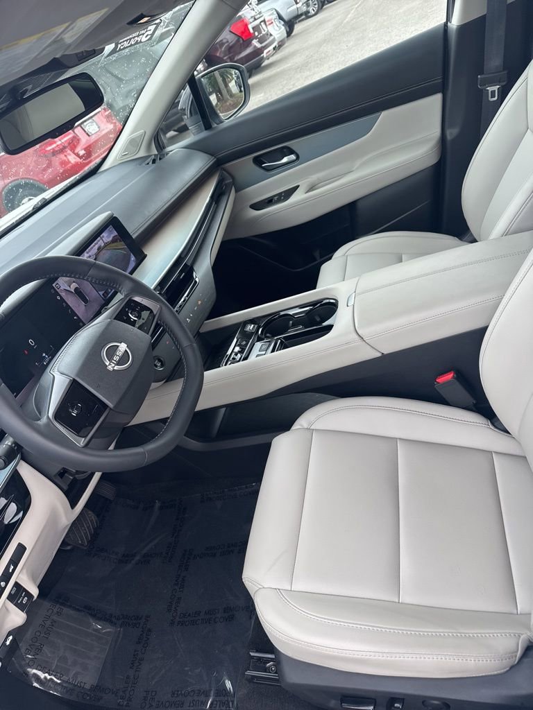 Used 2025 Nissan Murano SL w/ Cargo Package image 11