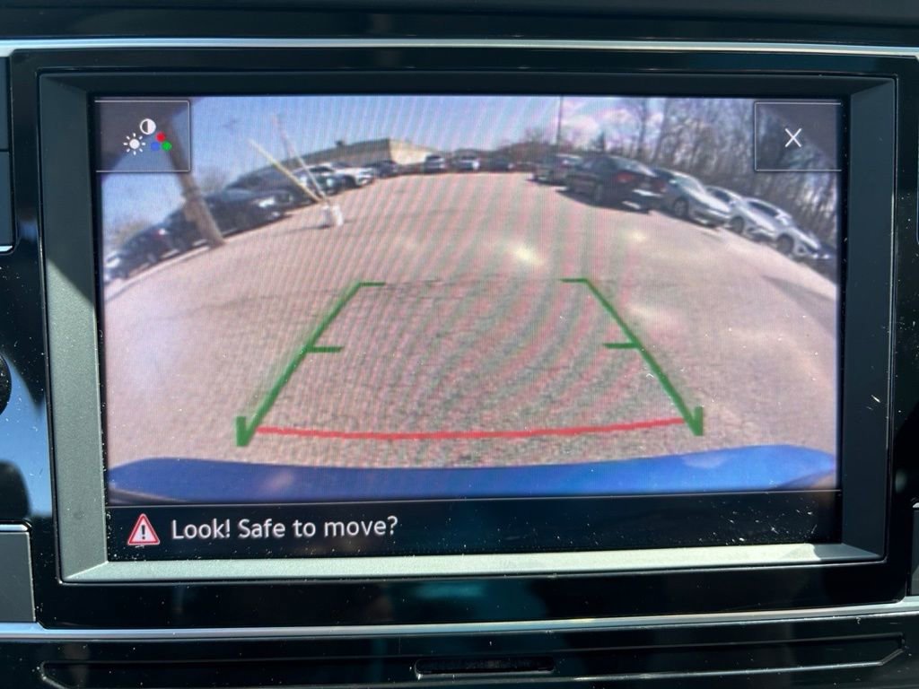 Used 2023 Volkswagen Jetta SE image 24