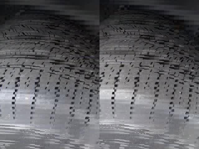 Certified 2025 Toyota Corolla Cross LE image 25