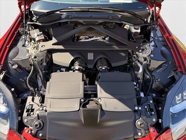Used 2025 Aston Martin V8 Vantage Coupe RWD image 23