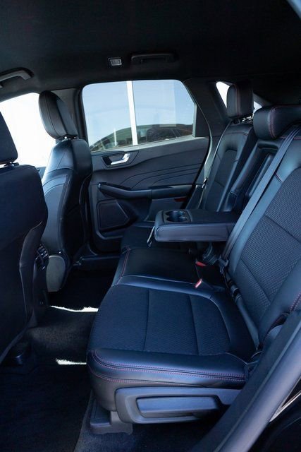 Used 2025 Ford Escape ST-Line image 26
