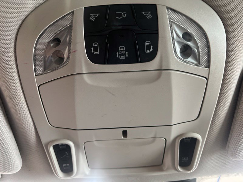 Used 2019 Chrysler Pacifica Limited FWD image 29
