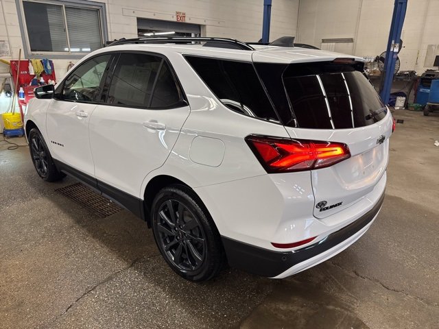Used 2023 Chevrolet Equinox RS image 4