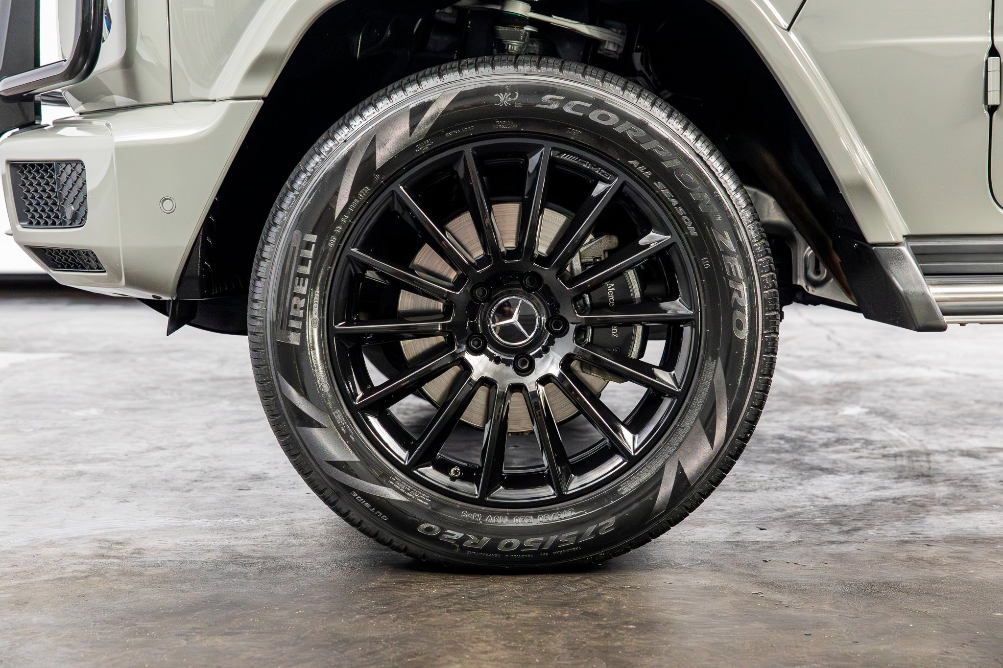 Used 2021 Mercedes-Benz G 550 image 13