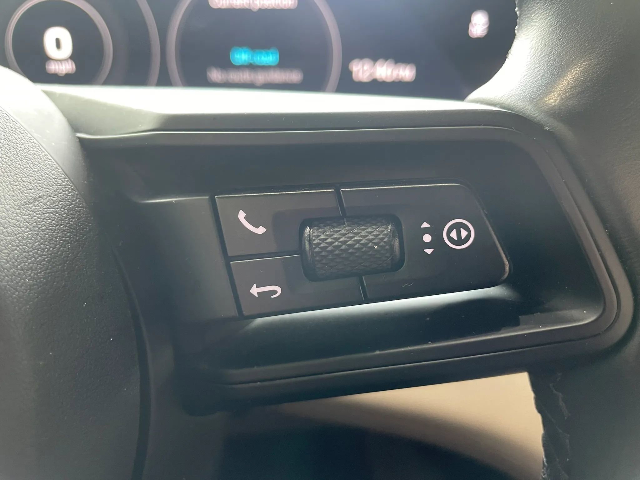 Used 2021 Porsche Taycan RWD image 10