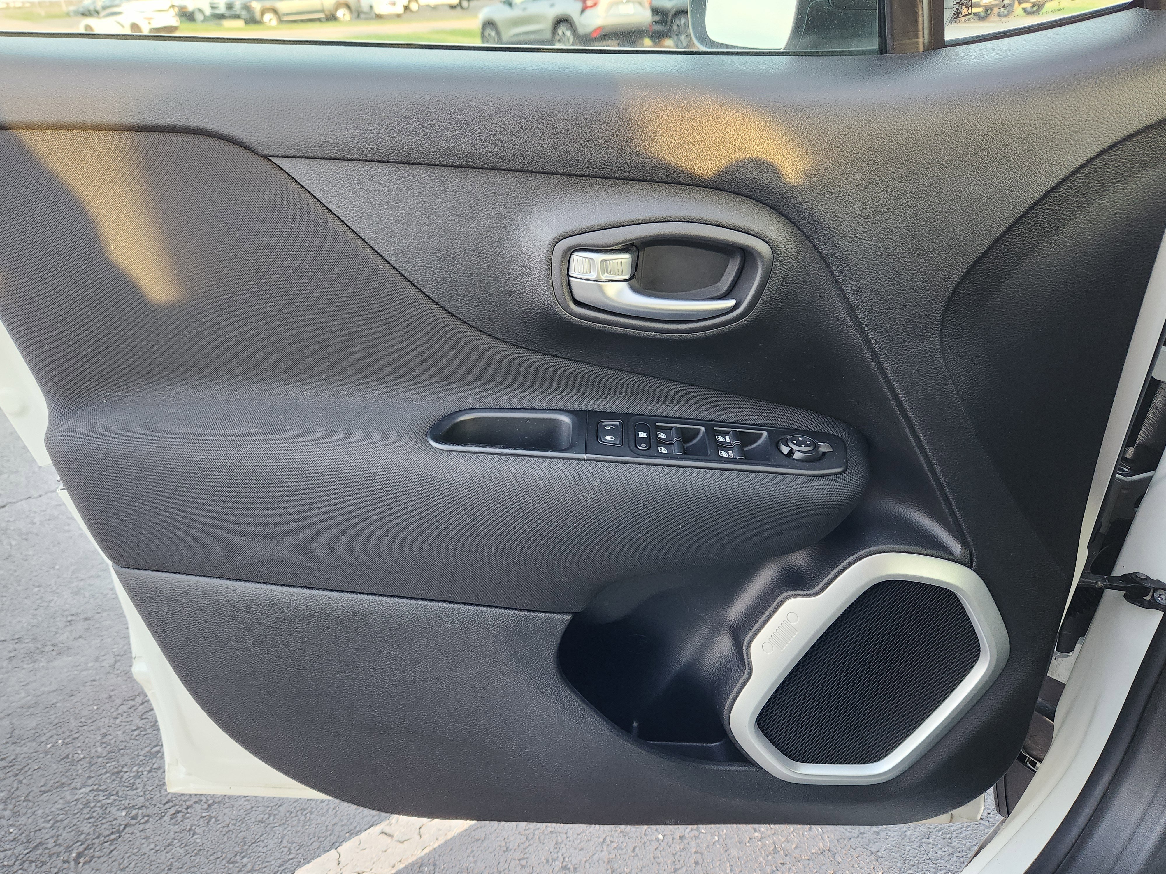 Used 2021 Jeep Renegade Sport w/ Sport Appearance Group FWD image 23