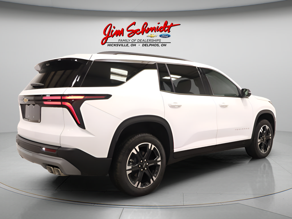 New 2027 Chevrolet Traverse LT w/ Sun and Wheel Package FWD image 6