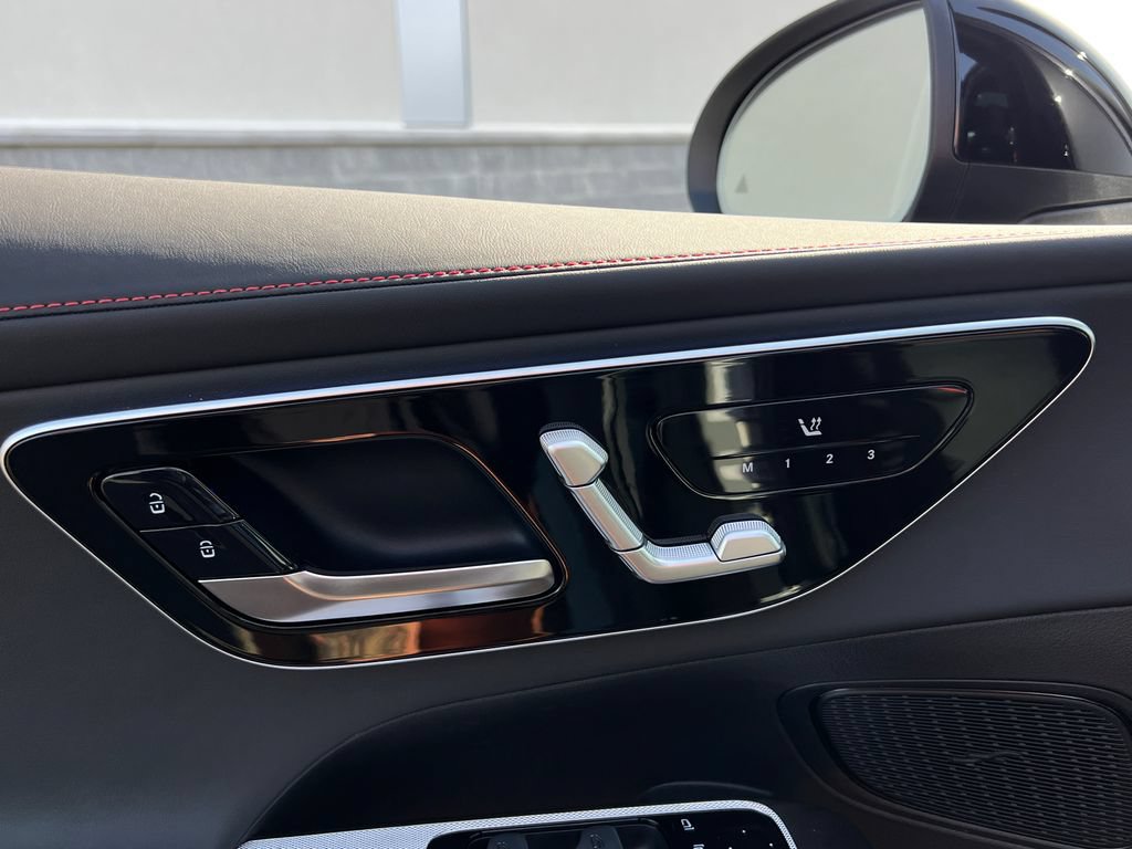 New 2026 Mercedes-Benz GLC 43 AMG 4MATIC image 12