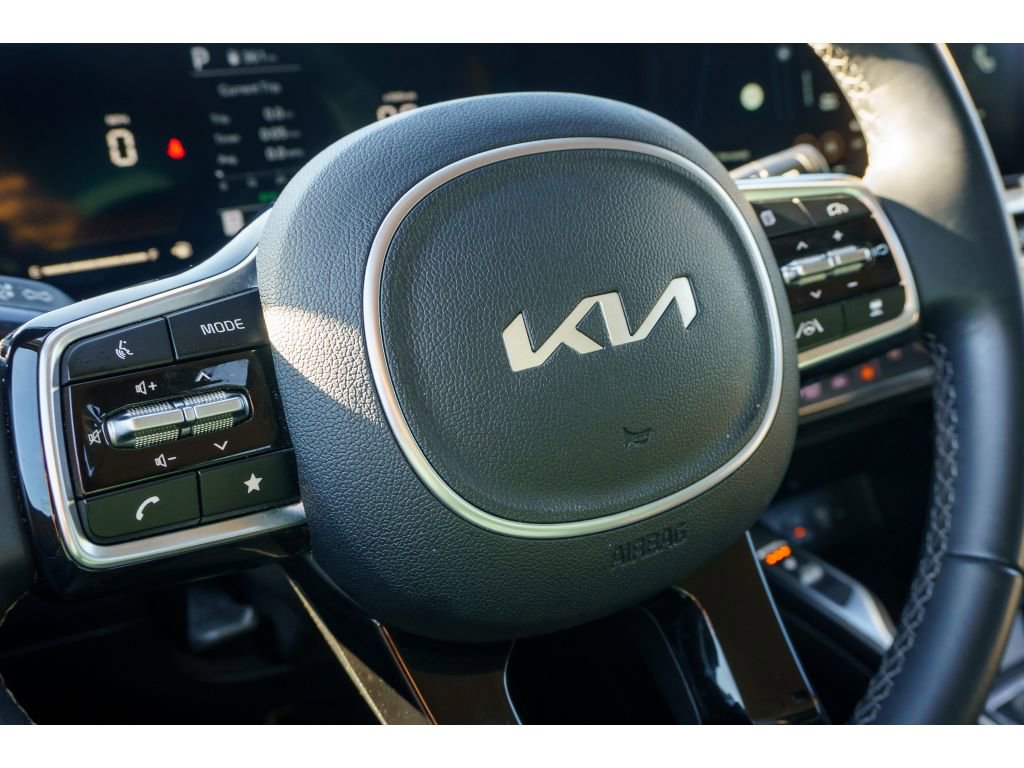 Used 2024 Kia Sorento S image 30