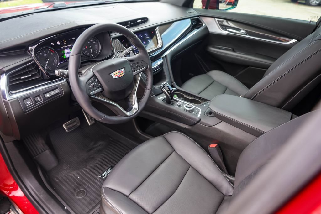 Certified 2024 Cadillac XT6 Sport w/ Technology Package AWD/4WD image 10