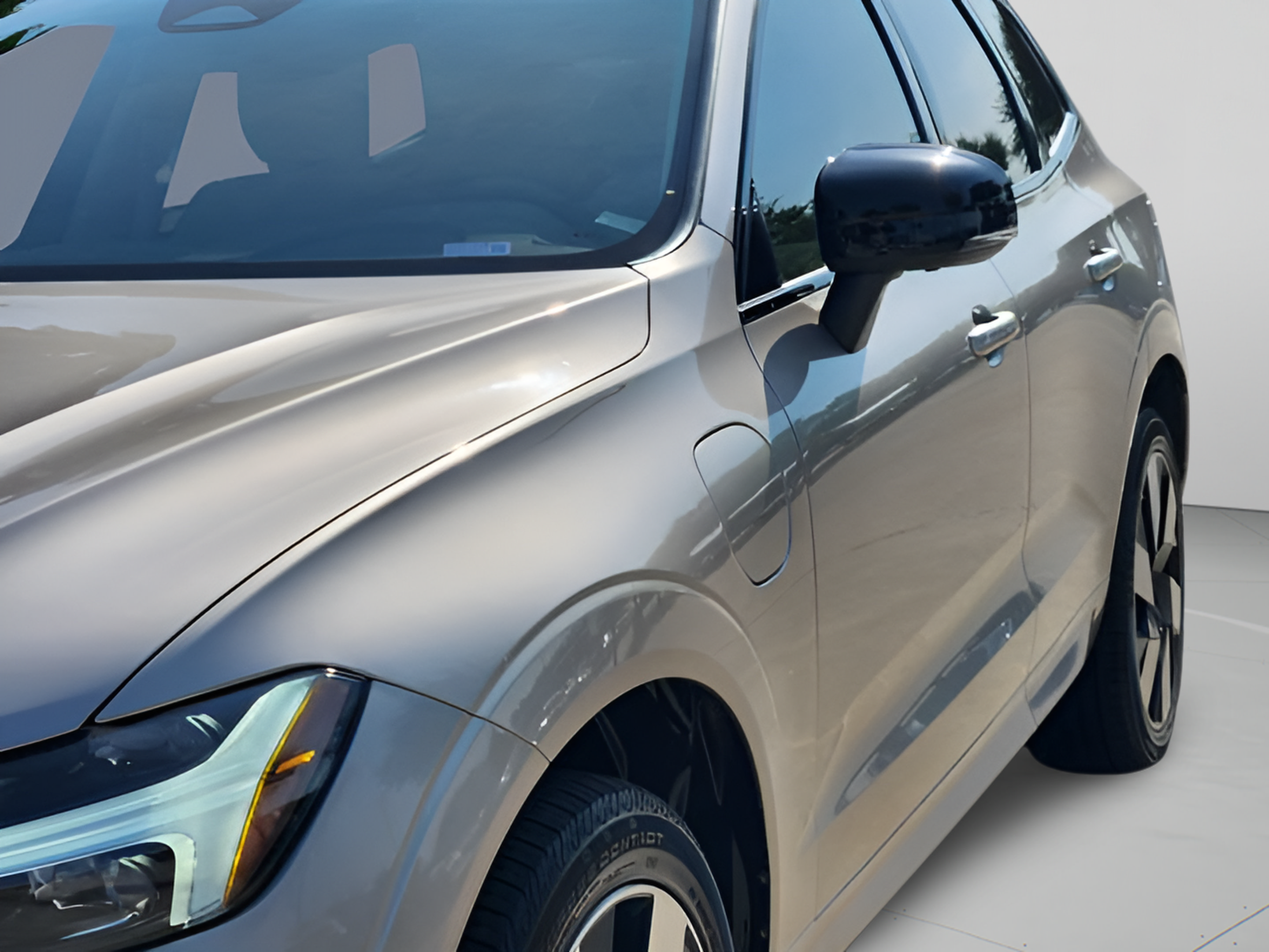 Used 2025 Volvo XC60 T8 Plus w/ Protection Package Premier AWD/4WD image 35