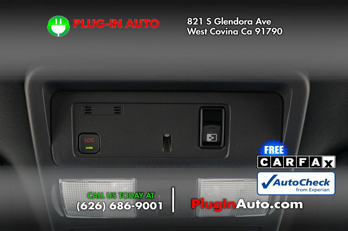 Used 2023 Nissan Titan SV w/ SV Convenience Package image 21