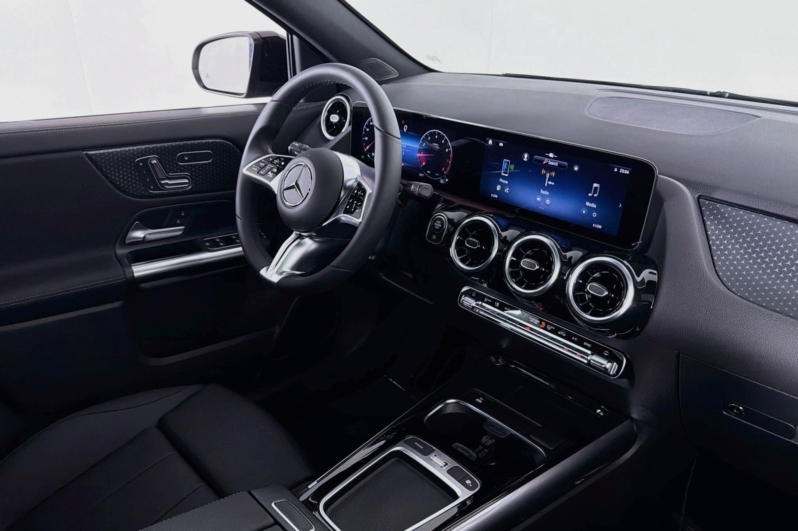 New 2026 Mercedes-Benz GLA 250 image 15