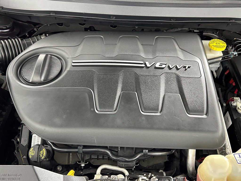 Used 2021 Jeep Cherokee Latitude Lux w/ Sun & Sound Group AWD/4WD image 34