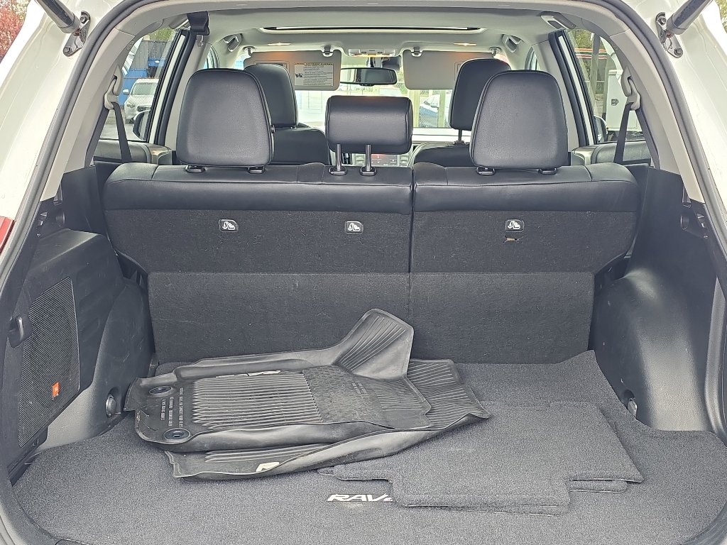 Used 2014 Toyota RAV4 Limited w/ Technology Package AWD/4WD image 9